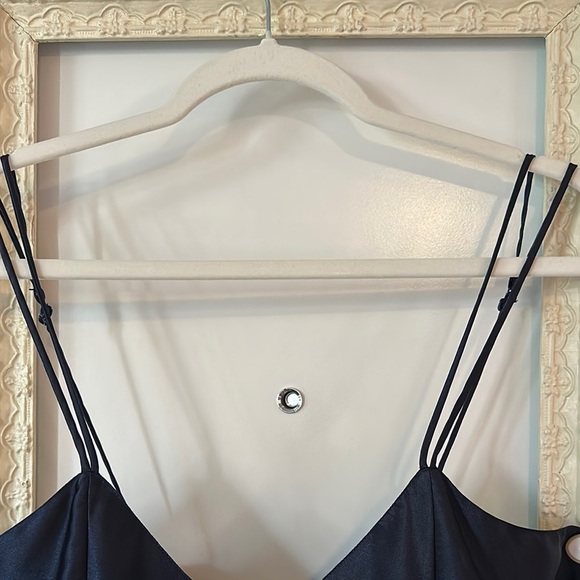 SILK & SATIN | Vintage Elegant Black Satin Shorts Jumper with Button Closure - Picture 4 of 16